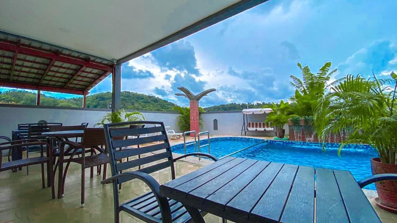 Norshah Village Resort Pantai Cenang  Zewnętrze zdjęcie